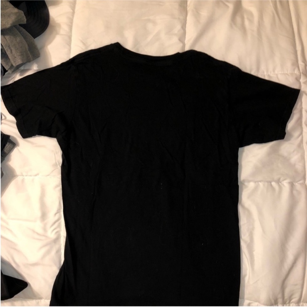 tshirt - Picture 3 of 3